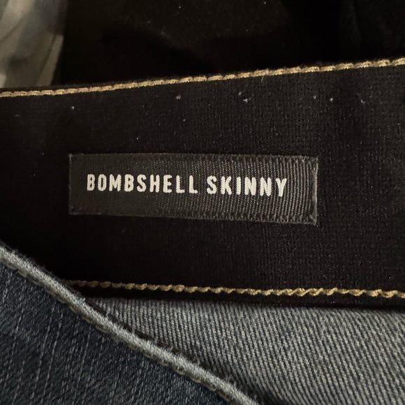 Torrid Bombshell Skinny Jeans Distressed Light Wash High Rise 20 - Picture 7 of 7